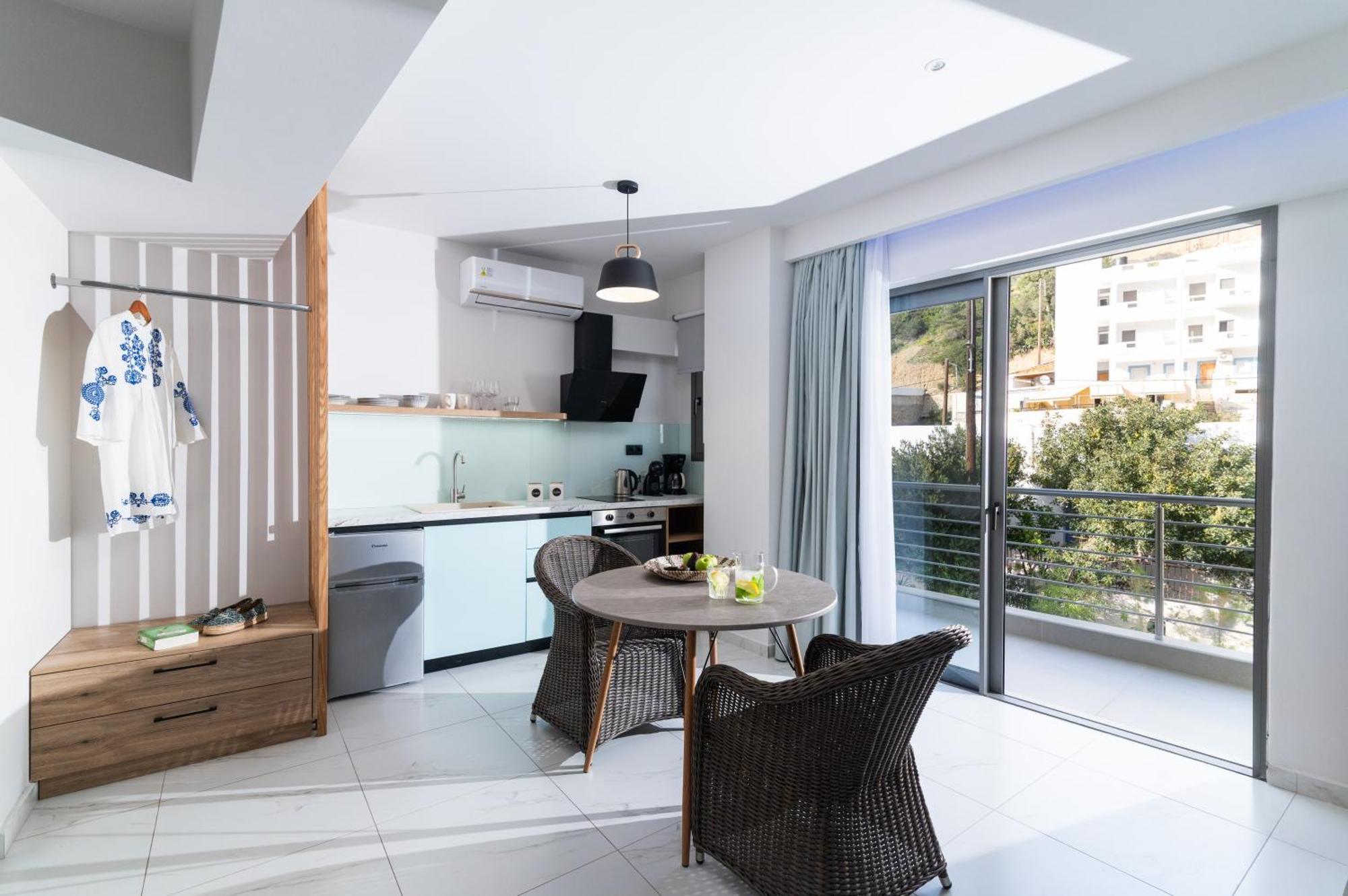 Patric.Ko Aparthotel Agia Galini  Exterior photo